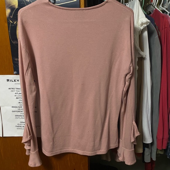 Women’s Blouse with ruffle sleeves - Picture 2 of 3